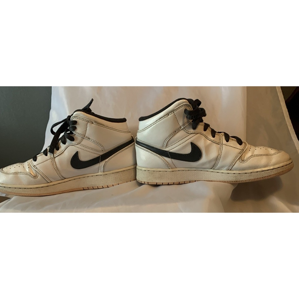 Nike Air Jordan 1 Mid White/black/Pink - Authentic, Youth 7, Excellent Condition - Picture 3 of 5